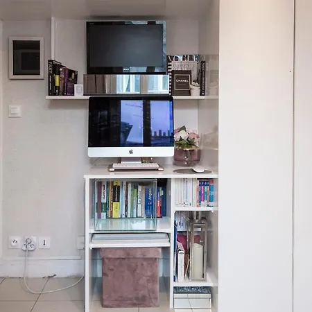 Charming Studio Close To The Arc De Triomphe