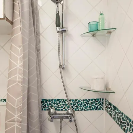 Charming Studio Close To The Arc De Triomphe Apartment